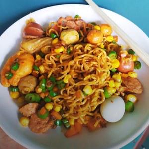 mi-tron-thap-cam-nhieu-mi