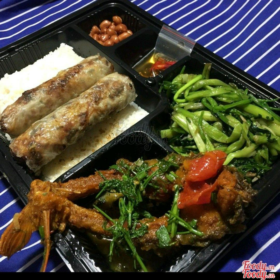 com-ca-sot-ca-chua-va-nem-ran