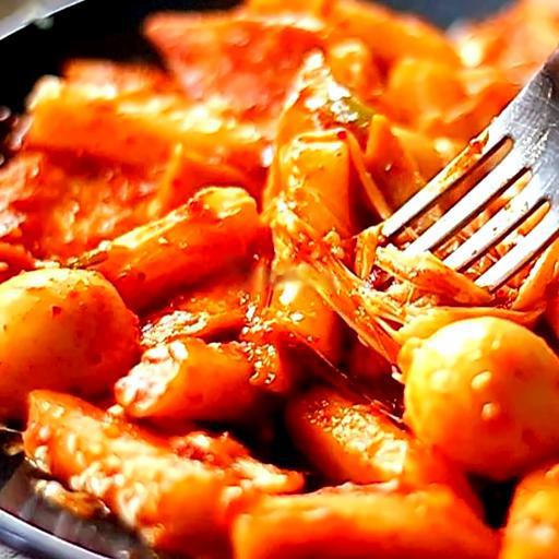 tokboki-xao-cay-phu-pho-mai