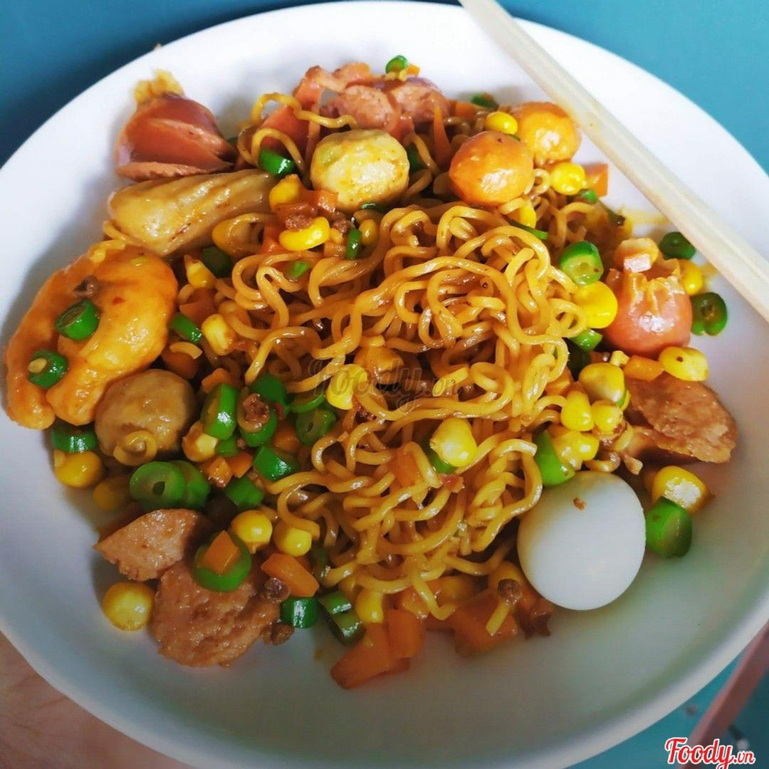 thap-cam-nhieu-mi-tra-sua-thai