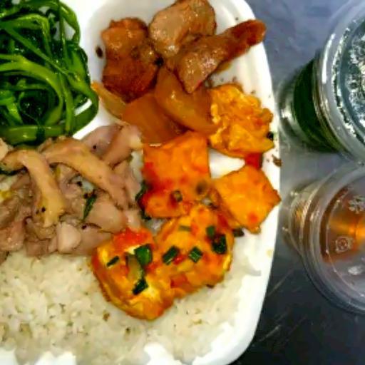 com-thit-kho-ga-cua-au-sot