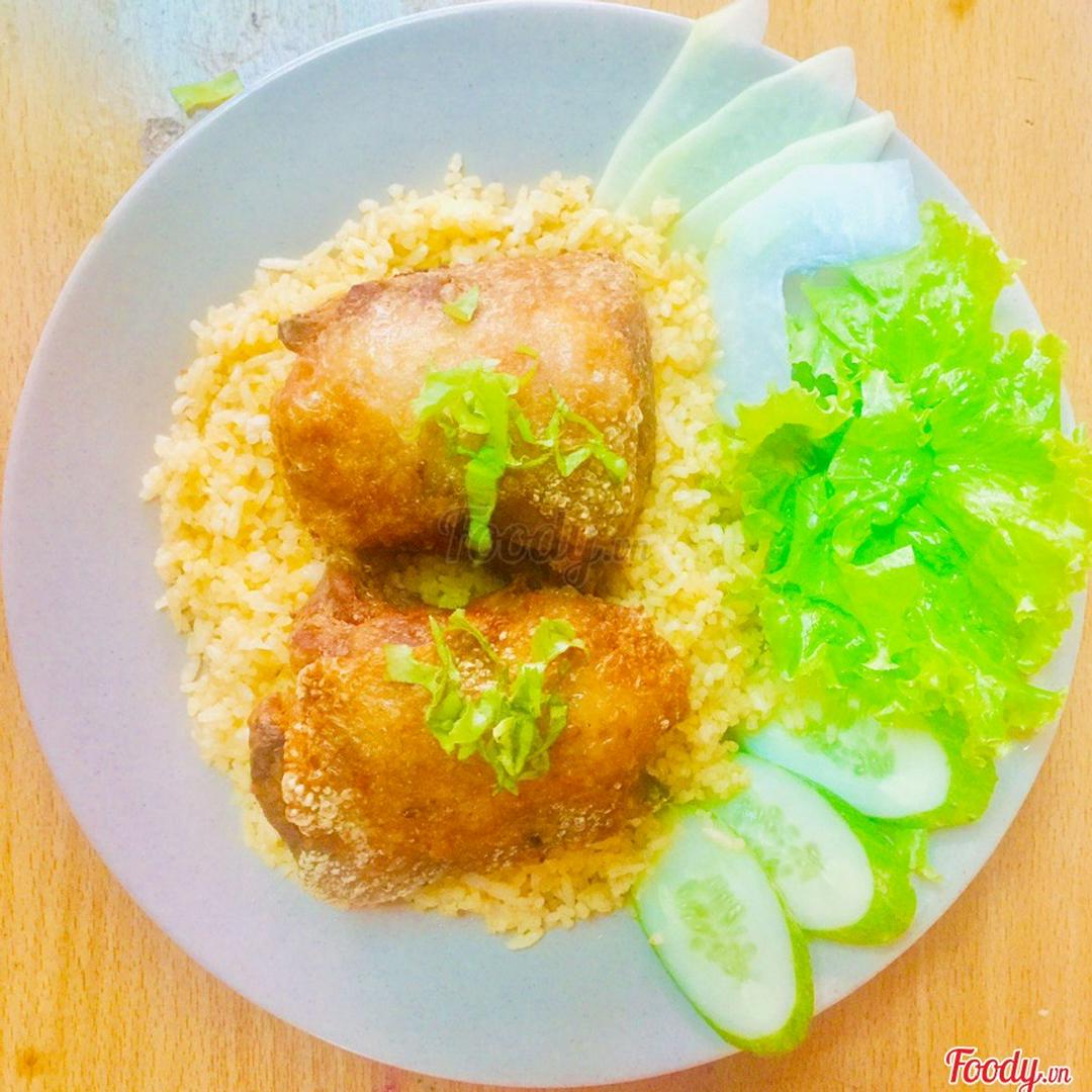 com-ga-ma-ui-lon-chien-nuoc-mam