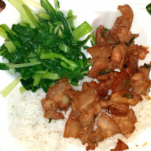 com-thit-rang-chay-canh