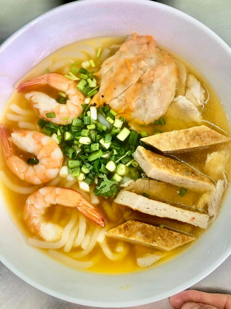 banh-canh-tom-cha