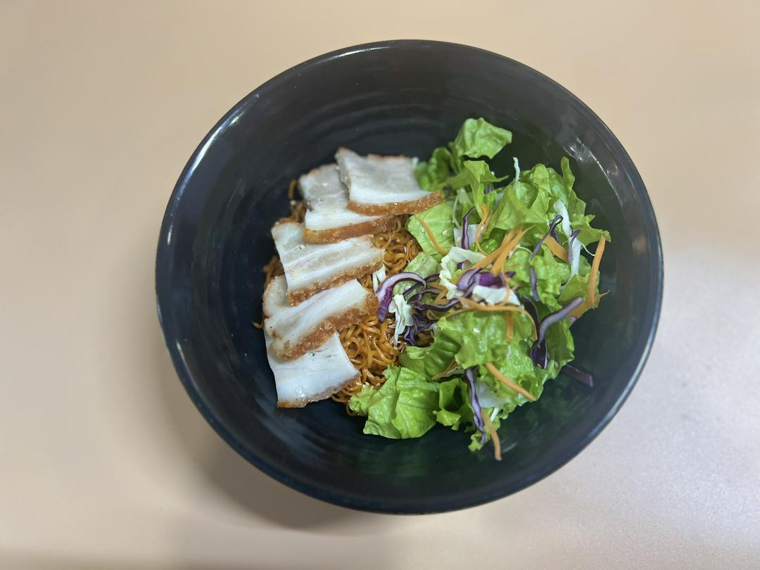 mi-ramen-tuoi-sot-tuong-en-heo-quay-60g-nk