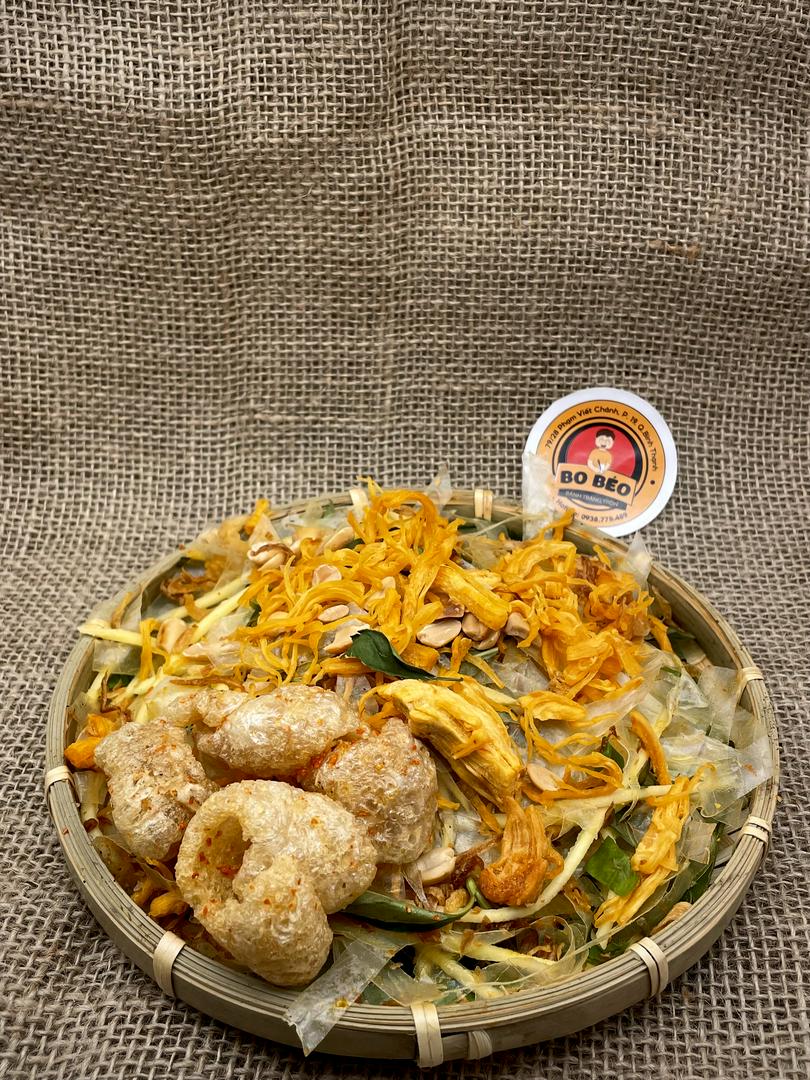 banh-trang-tron-kho-ga-da-heo-chay-toi