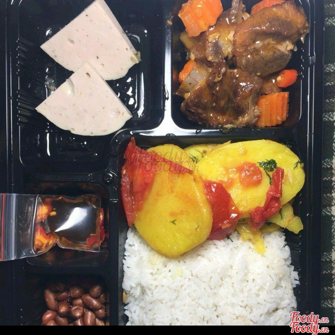 com-suon-chua-ngot-va-gio-lua