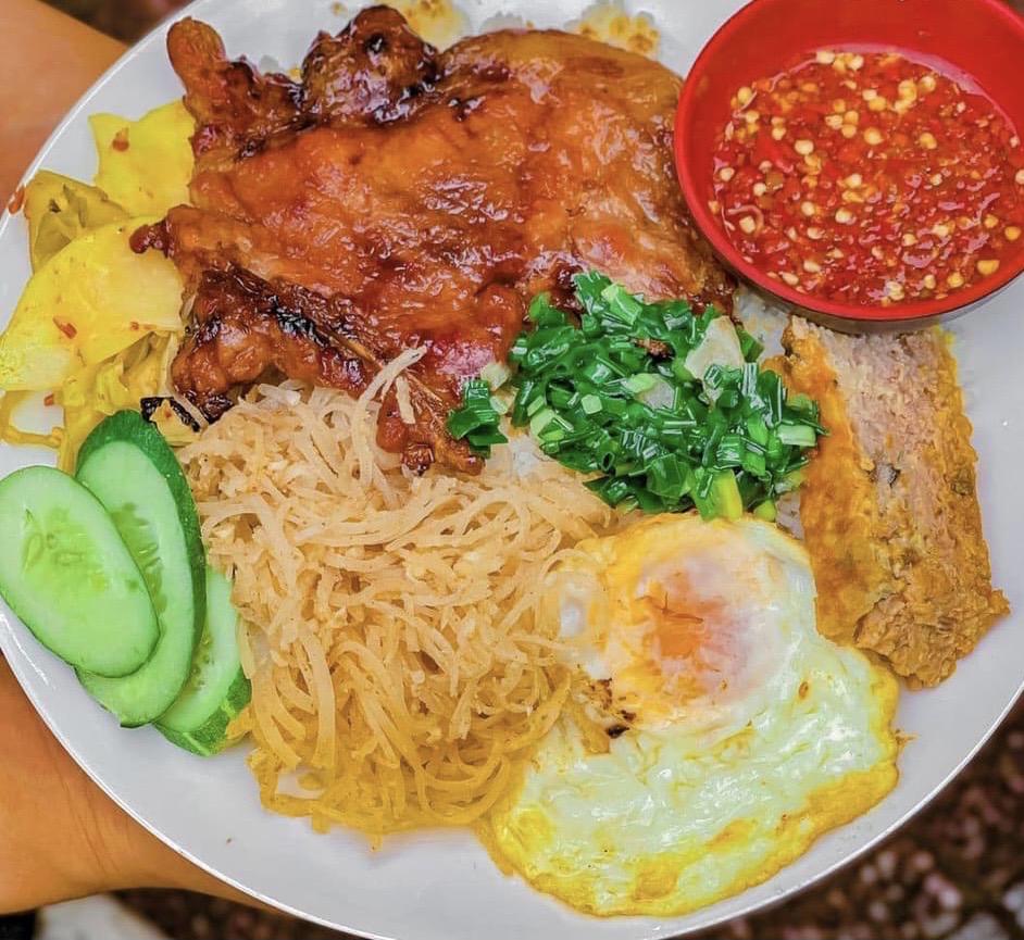 com-suon-bi-cha-op-la