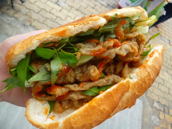 banh-mi-cha-ca