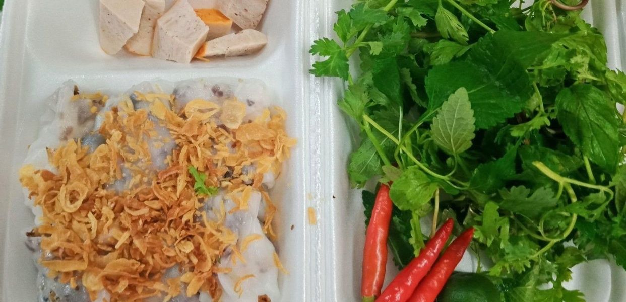 Anh-Quân---Bánh-Cuốn-Nóng,-Gà-Tần,-Xôi-&-Trứng-Vịt-Lộn---Hoàng-Quốc-Việt
