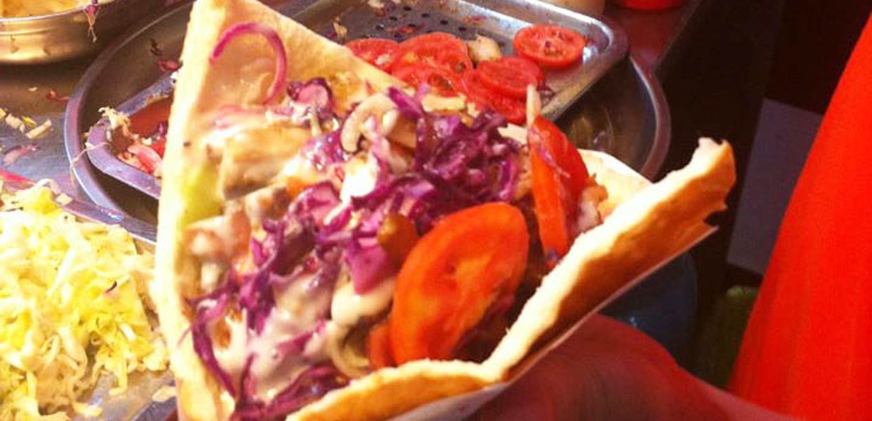 hai-map-banh-mi-doner-kebab-tran-ai-nghia