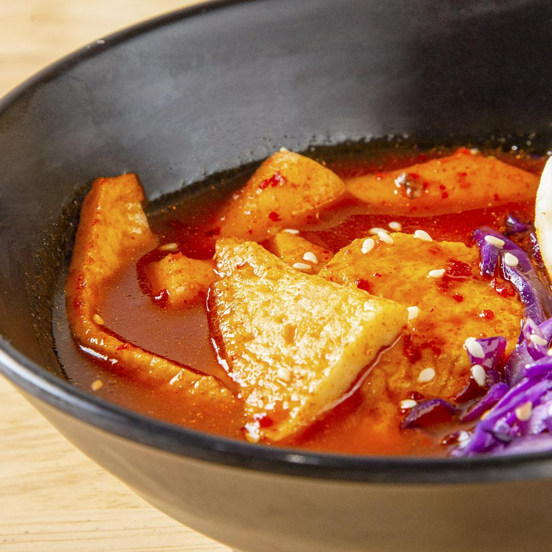 tok-cay-banh-gao-cay-tokbokki-han-quoc