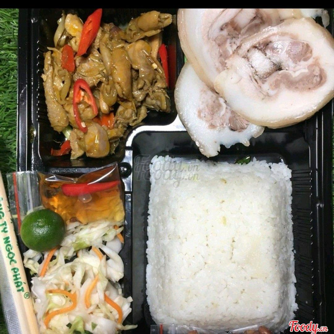 thit-luoc-va-ga-rang-gung