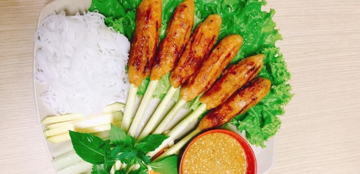 an-vat-cap-3-kim-lien-banh-mi-hamburger-ang-van-ngu