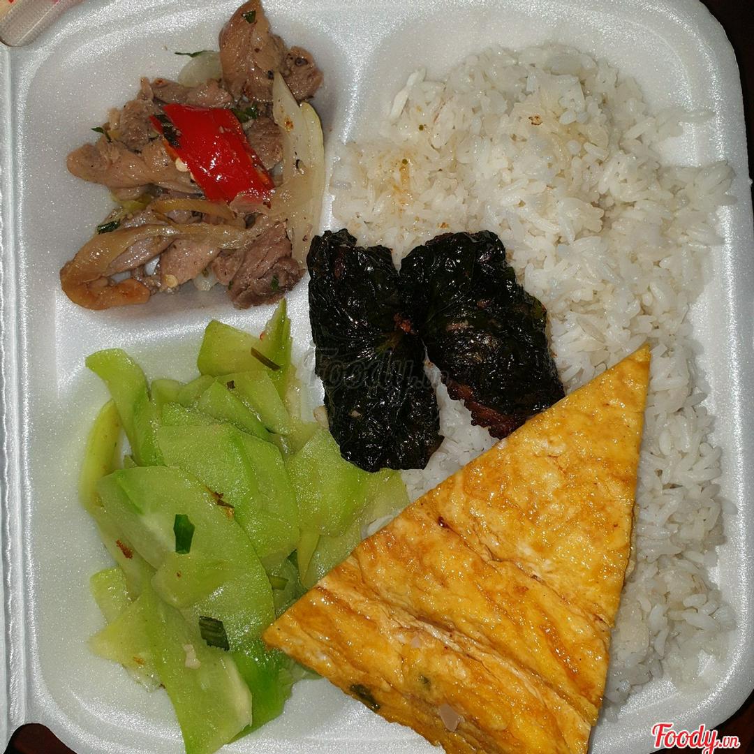 com-ga-cua-cha-la-lot-trung-ran