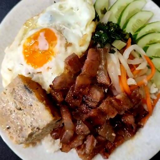 com-ba-roi-cha-trung