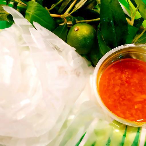 banh-trang-cham-sate-tom