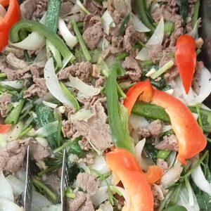 bo-xao-can-toi-hoac-dua-theo-ngay-them