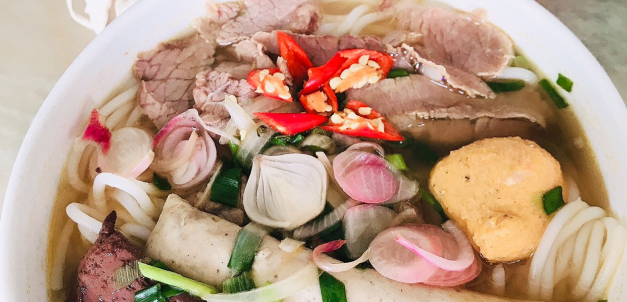 bun-bo-hue-my-ngoc-le-quang-ao