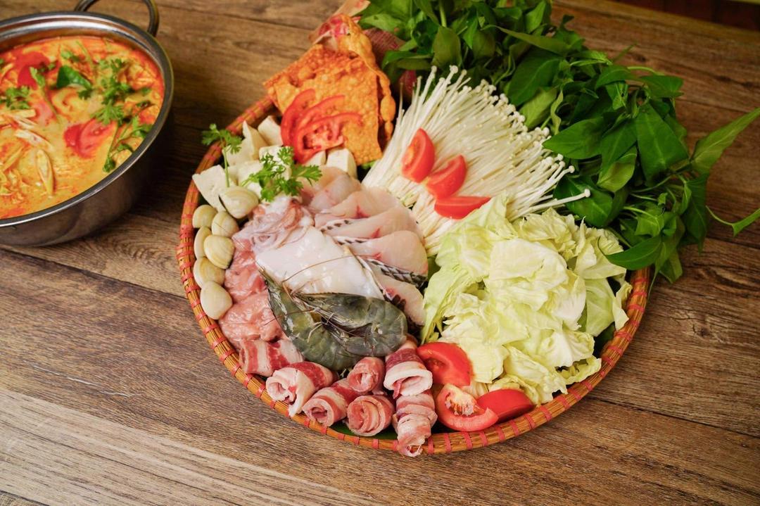 lau-thap-cam-danh-cho-4-5-nguoi-an