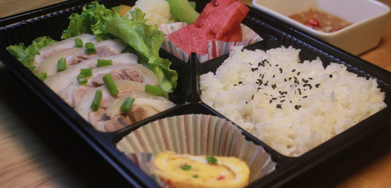 com-lu-bo-com-van-phong-hoang-hoa-tham