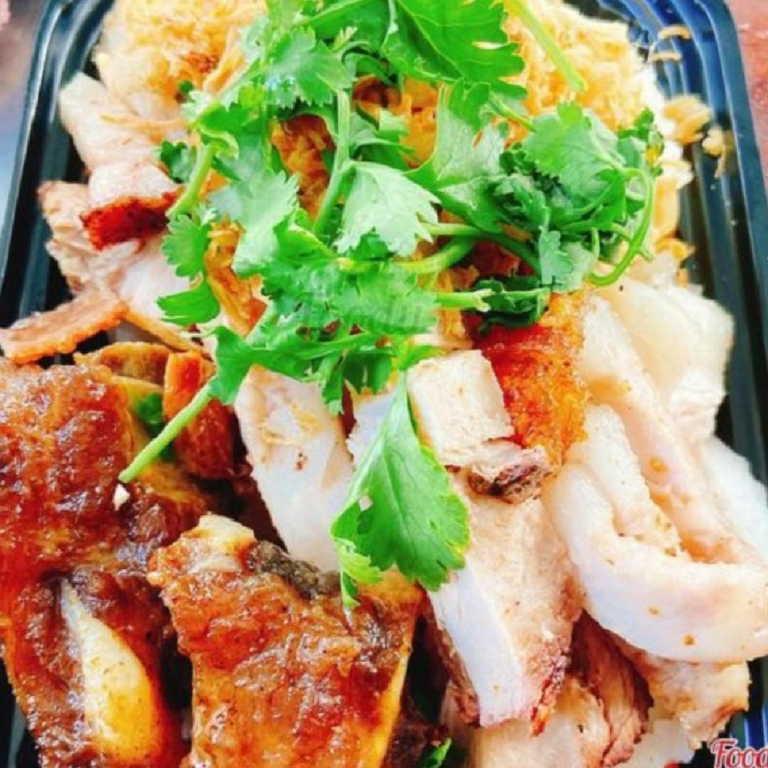 xoi-heo-quay-ac-biet