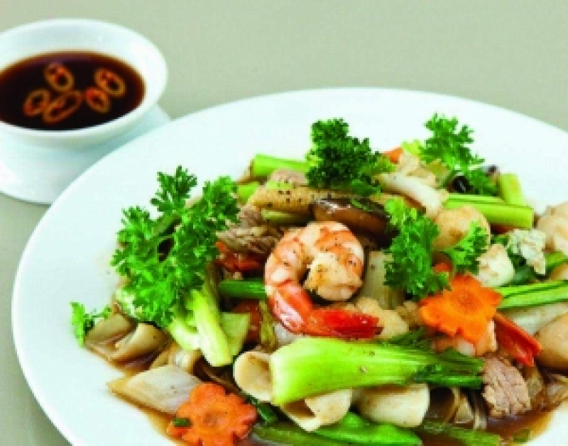 hu-tieu-mem-xao-hai-san