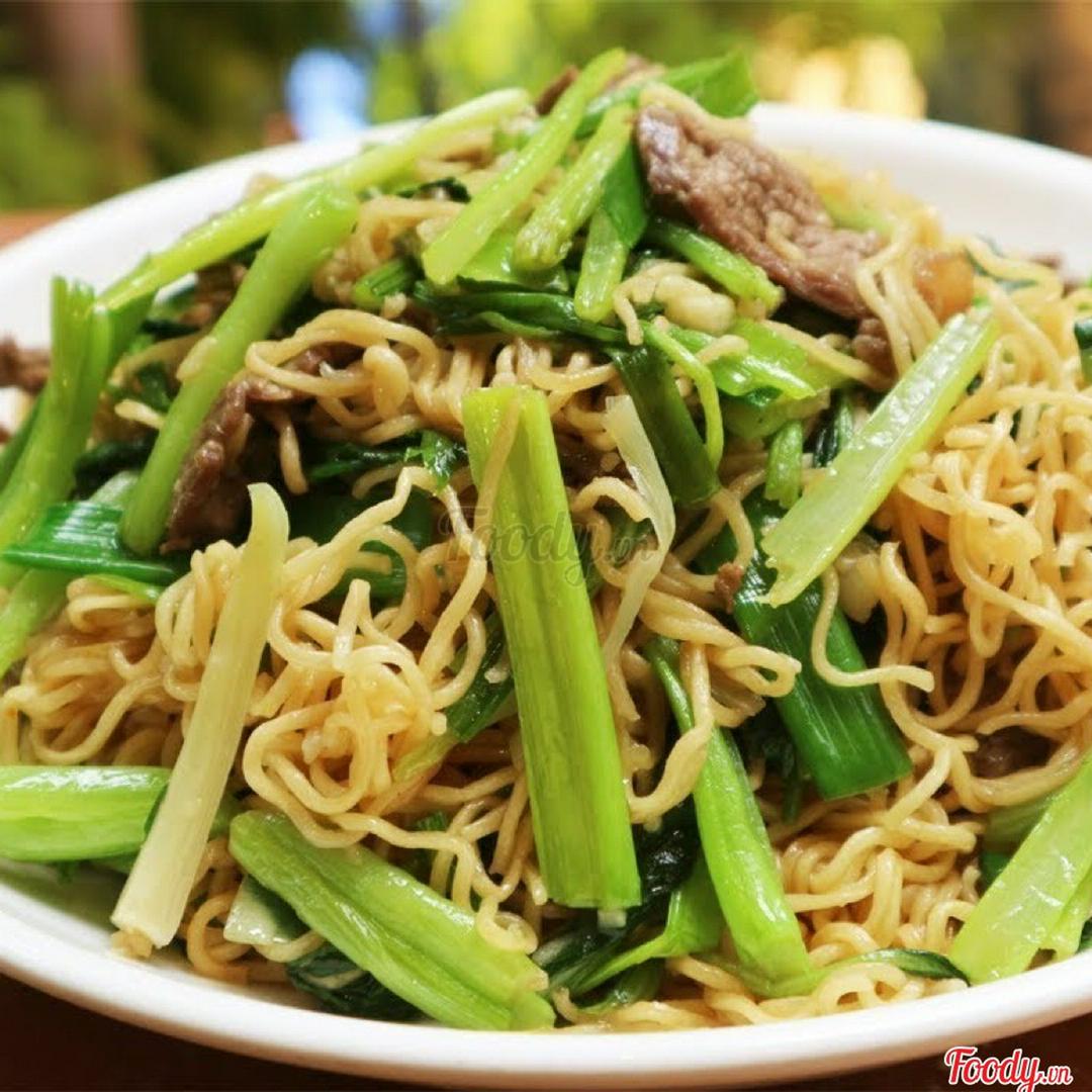 mi-xao-rau-phan-2-3-nguoi-dung