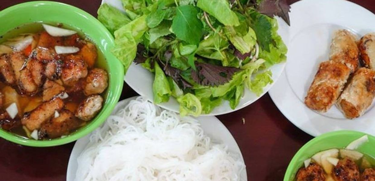 bun-cha-quynh-beo-hong-mai