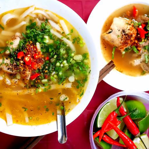 banh-canh-ca-loc