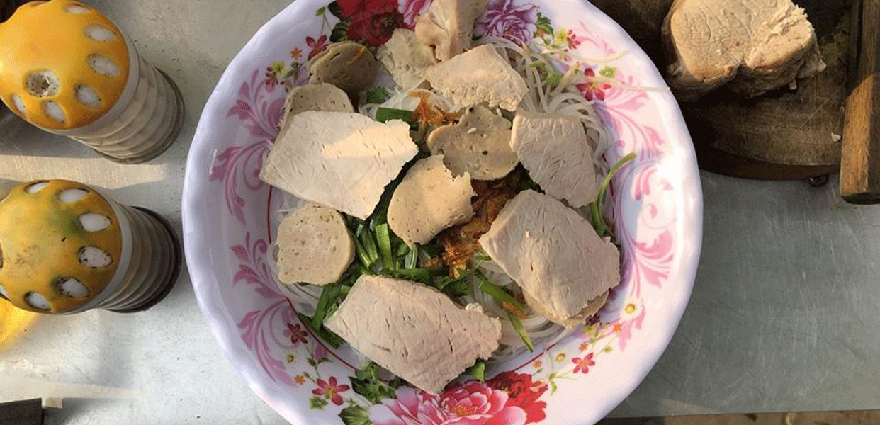 a-toi-hu-tieu-binh-dan-duong-quang-ham