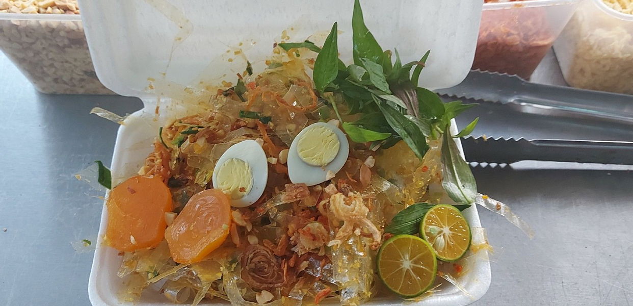 Ăn-Vặt-Vy-Vy---Bánh-Tráng-Trộn-Trứng-Muối---Bánh-Mì-Nướng