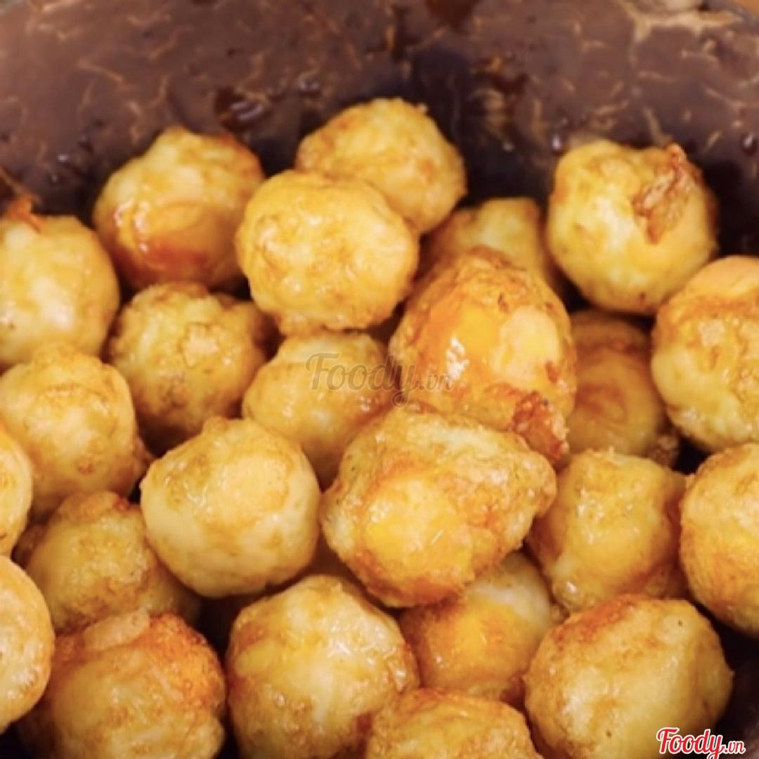 trung-cut-lac-bot-chien-gion