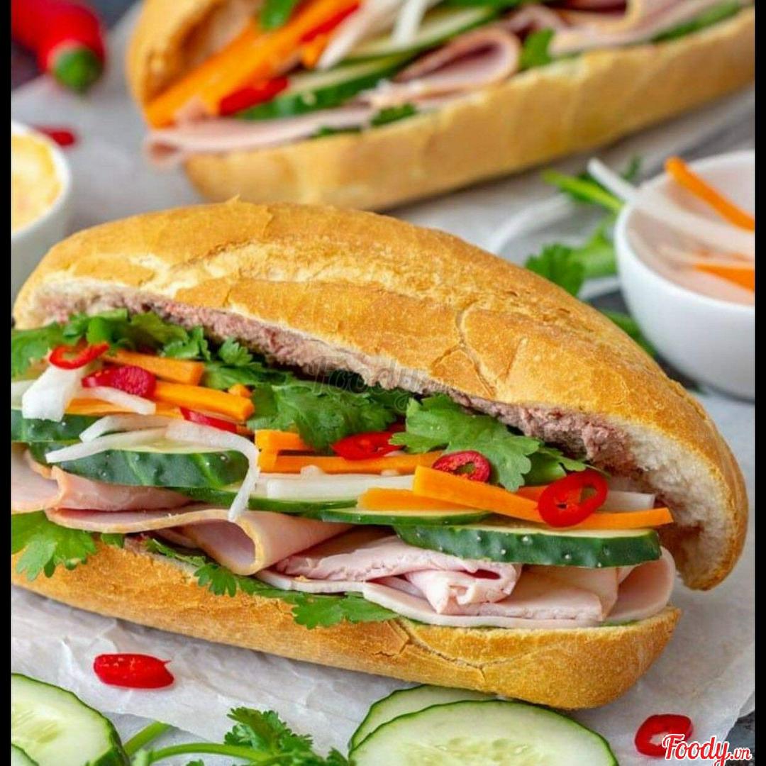 banh-mi-thit-cha-ac-biet
