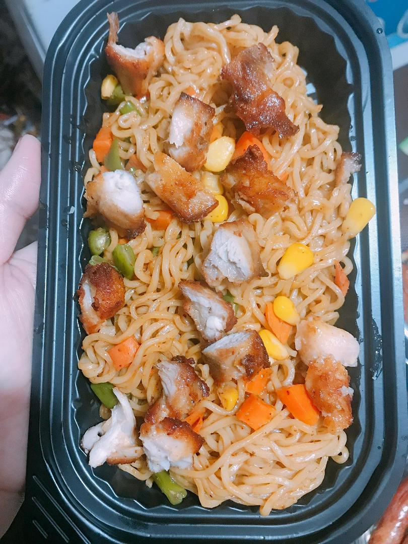 mi-tron-indomie-thit-ga-xien