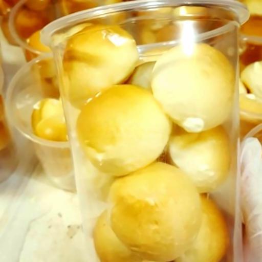 banh-mi-mem-nhan-kem-pho-mai