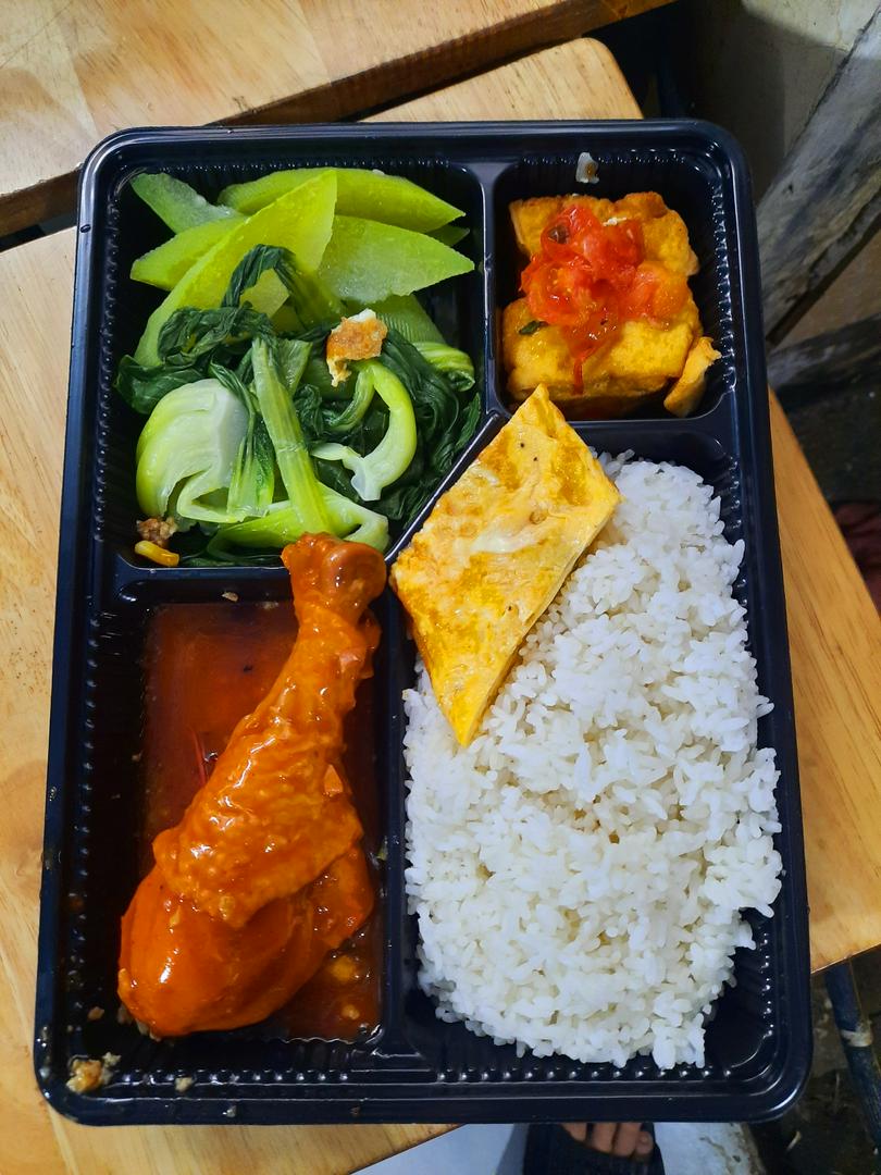 com-ui-ga-sot-chua-ngot