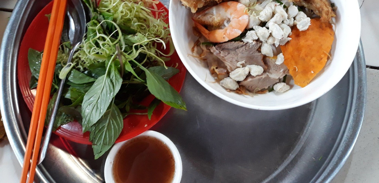 bun-suong-banh-canh-cua-cho-thiec-tan-phuoc