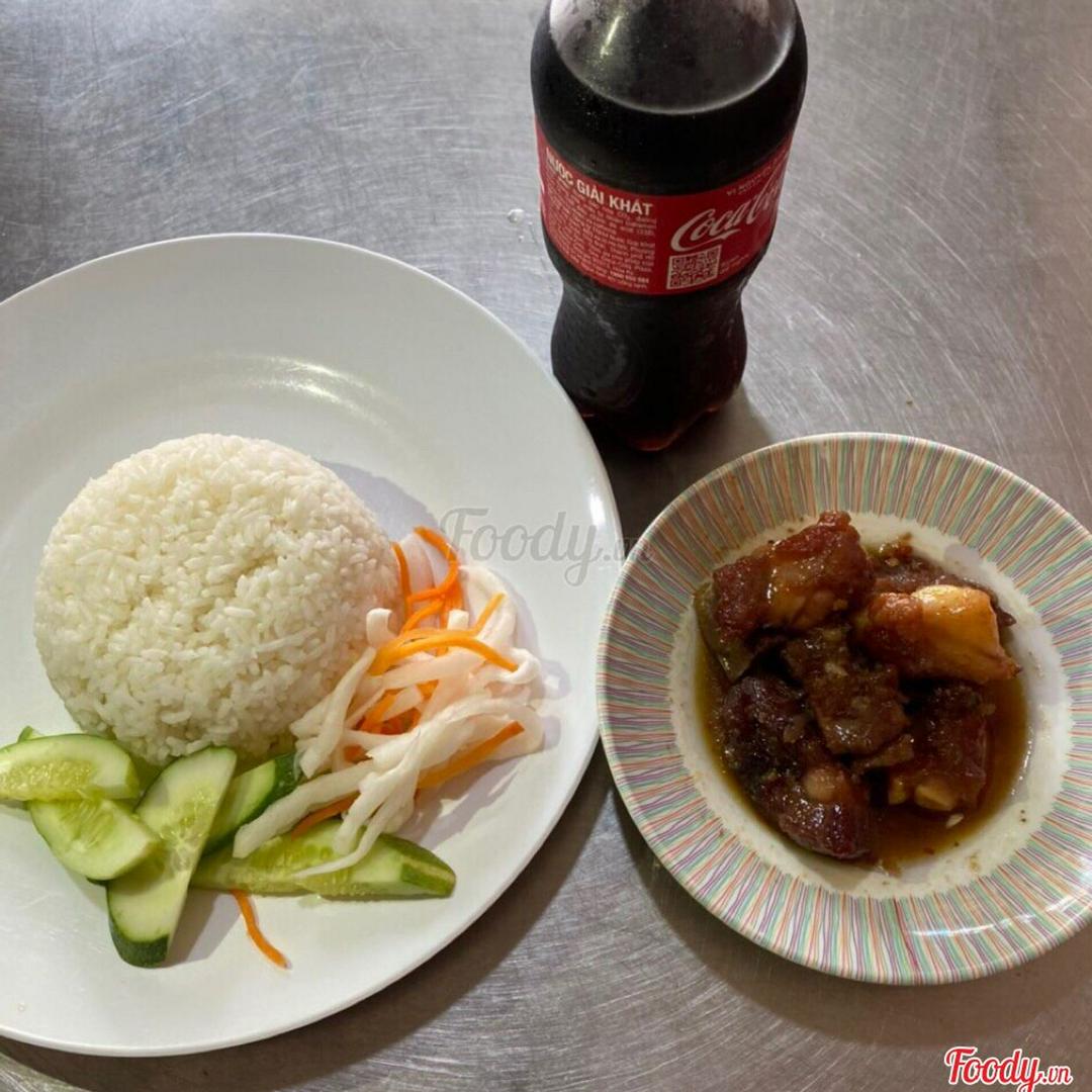 com-suon-non-ram-coca-cola