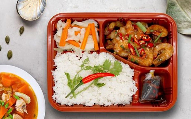 quan-com-18-com-trua-van-phong-pham-van-hai