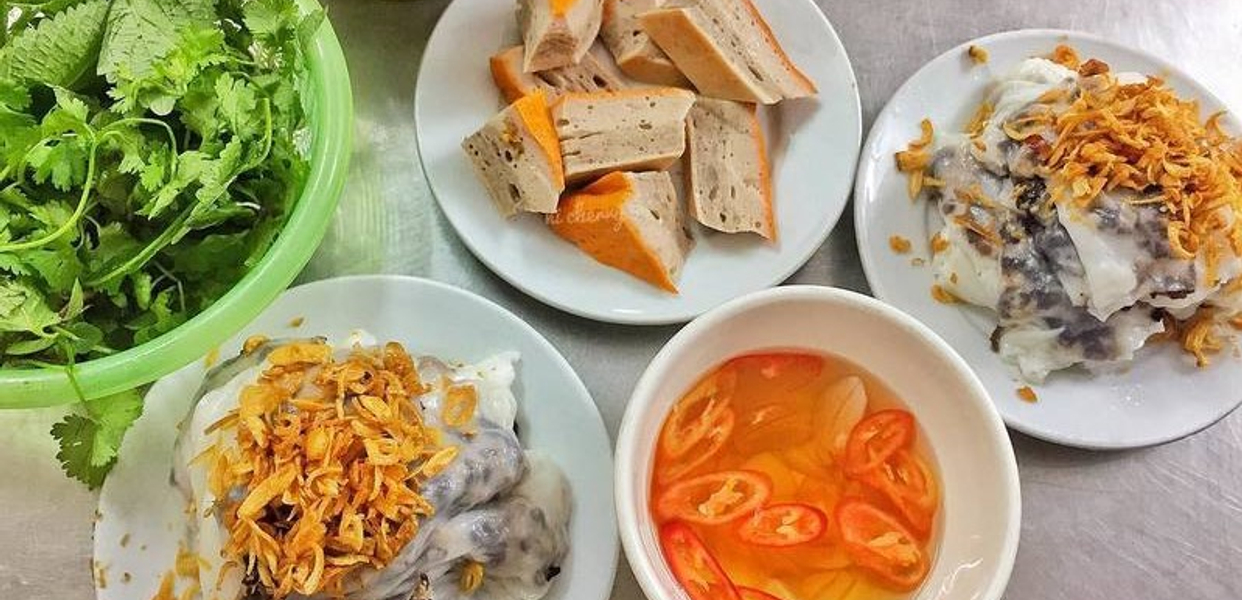 Cô-Xuân---Bánh-Cuốn-Nóng,-Bún-Chả-&-Gà-Tần---Xuân-Đỉnh