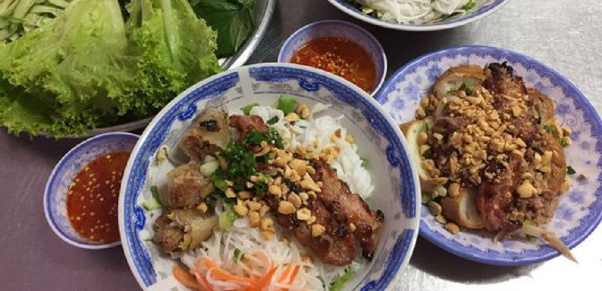 O-Mến---Cơm-Tấm,-Cơm-Trưa-&-Bún-Thịt-Nướng---Cộng-Hòa
