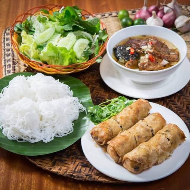 bun-cha-truyen-thong-nem-cua-be