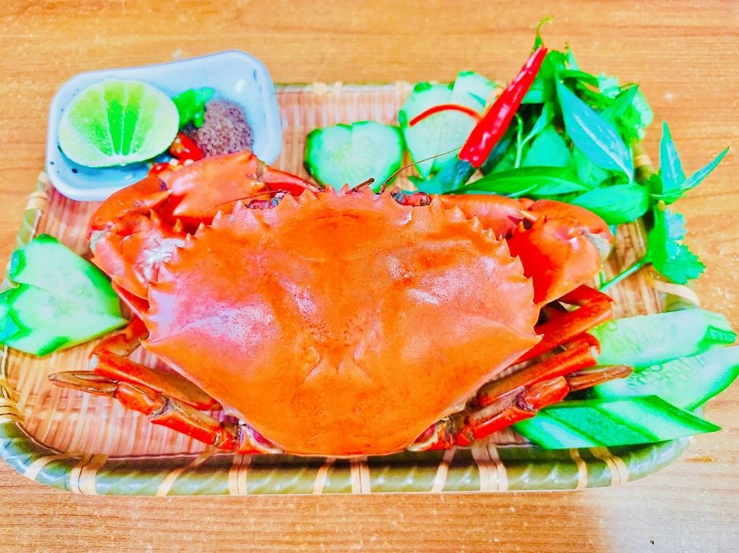 cua-thit-lon-luoc-nuoc-dua