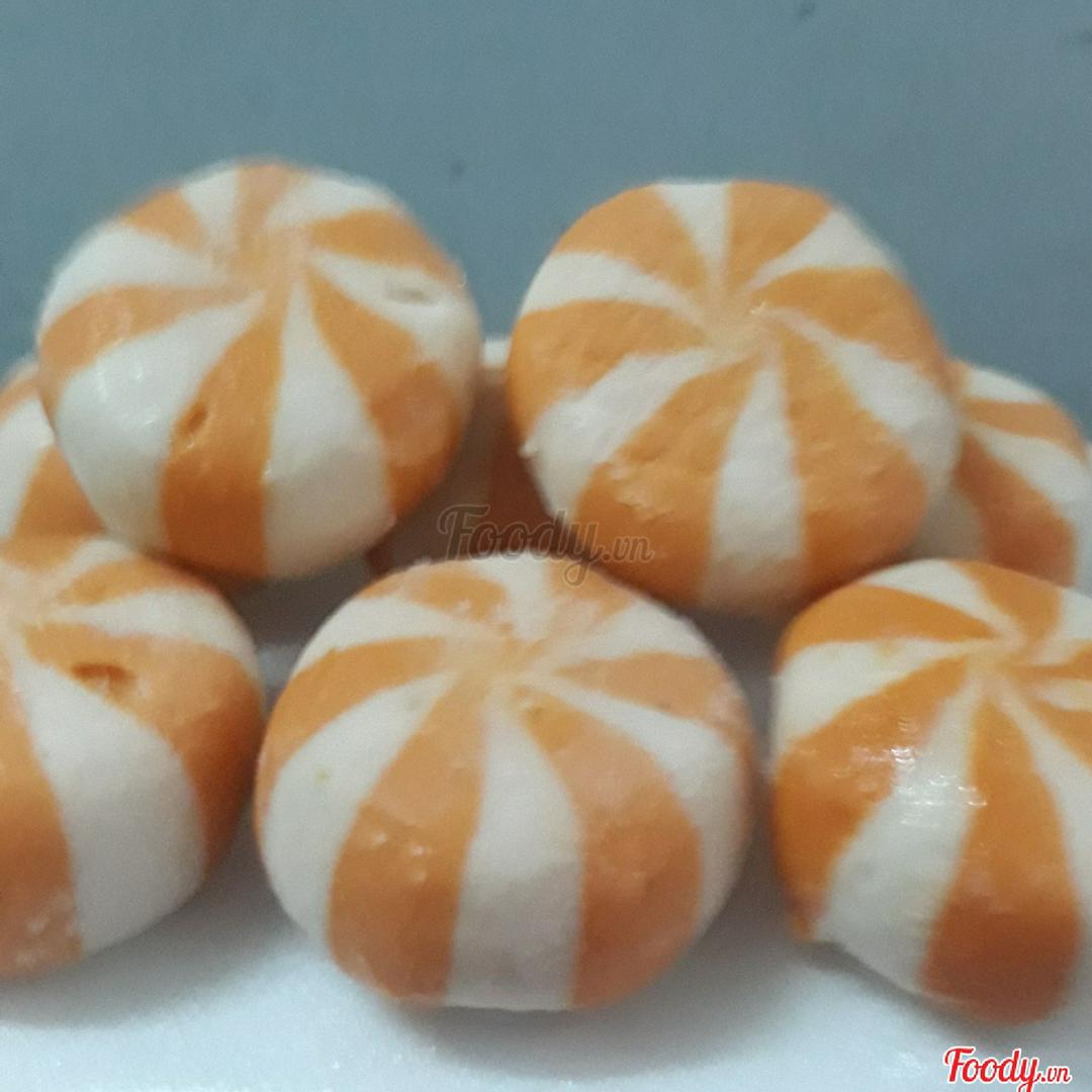 banh-bao-nhim-trung-ca