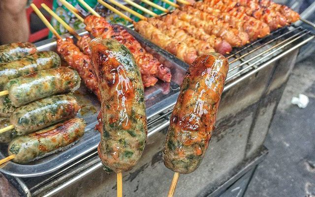 doi-nuong-e-tran-khat-chan-lang-yen