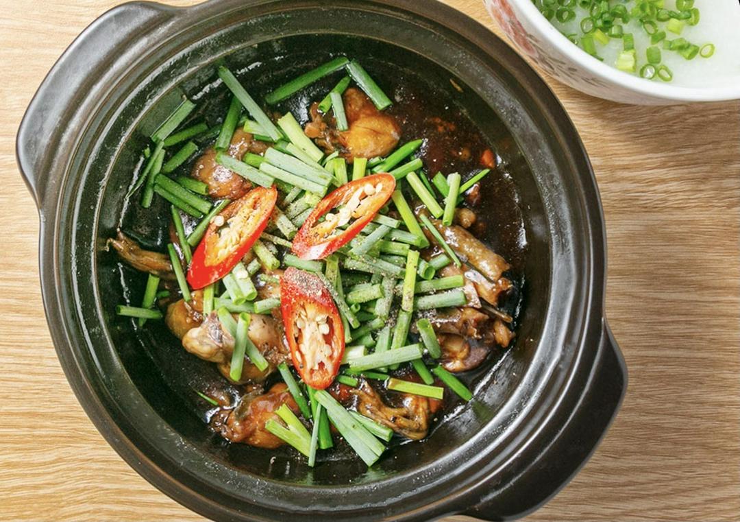 chao-ech-singapore-phan-2con-1-chao-huong-dua