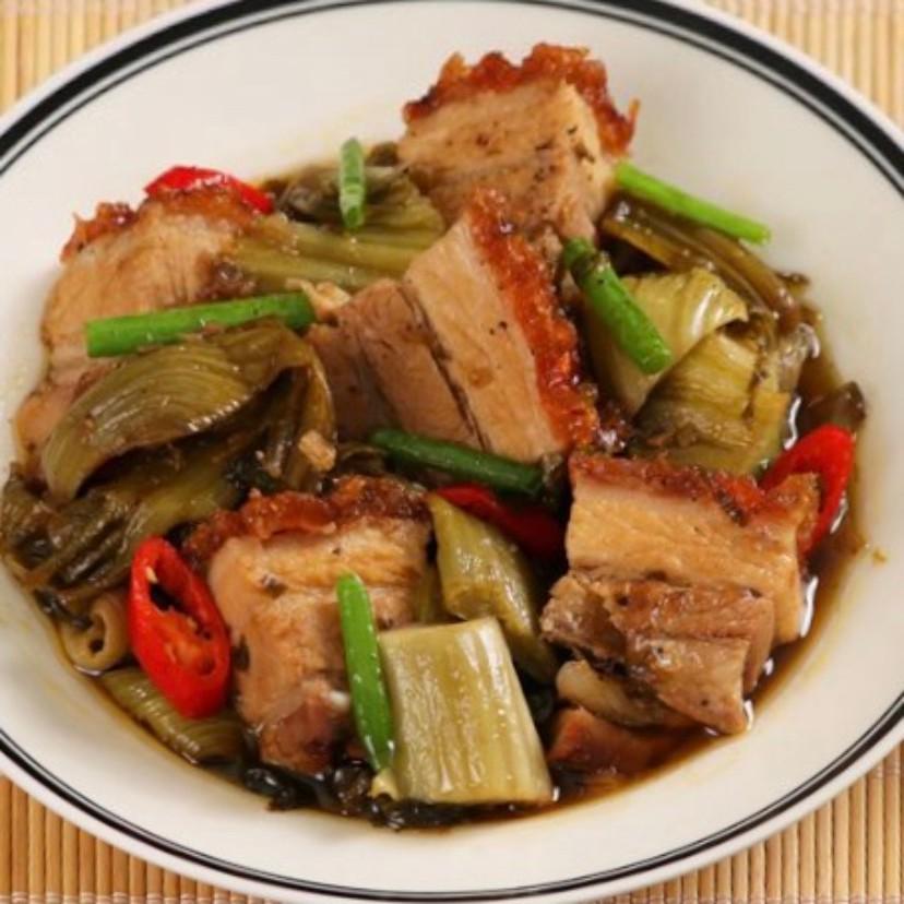 heo-quay-xao-cai-chua