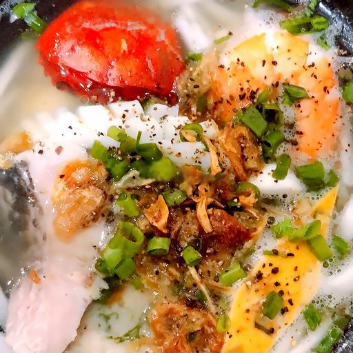 banh-canh-tho-cua-ong-hai-san