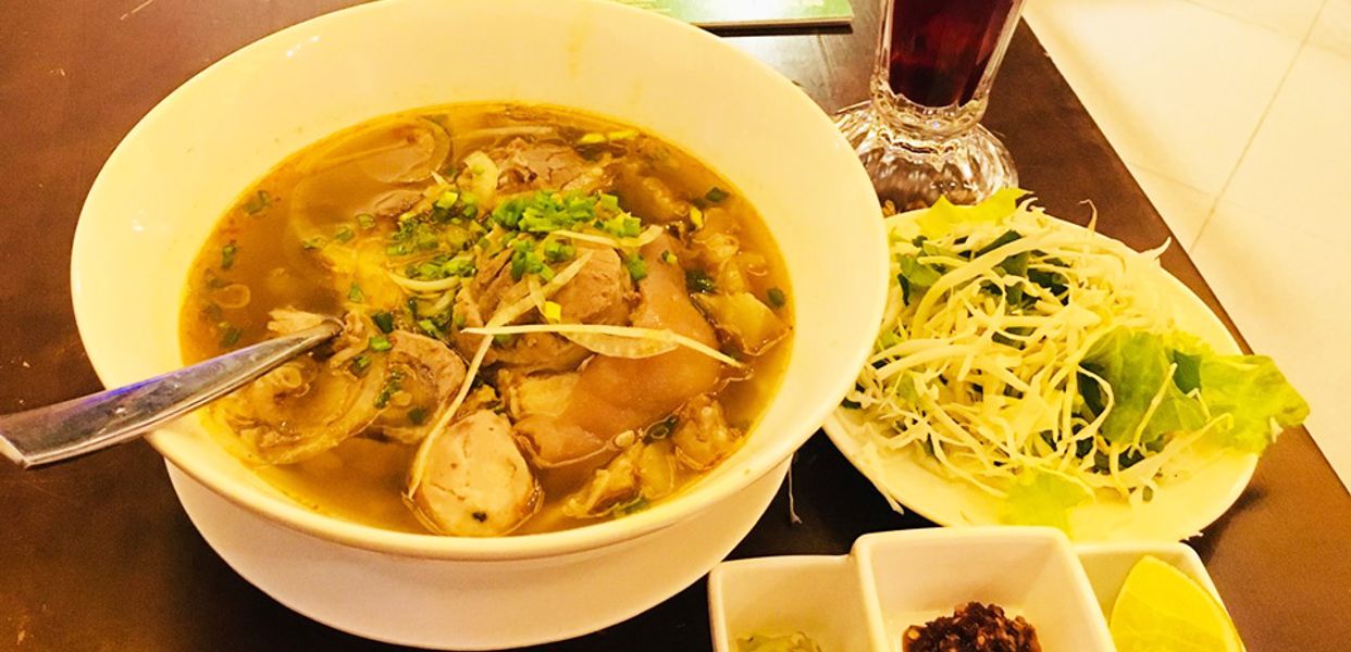 an-hoa-bun-bo-hue-nguyen-huu-canh